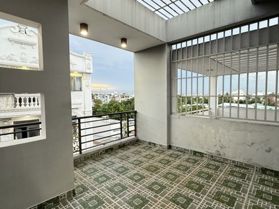 Nhà đẹp 64m    4pn   xe hơi tới cửa   giá tốt ngất ngây    chính chủ bán nhà xây kỹ   full nội 3