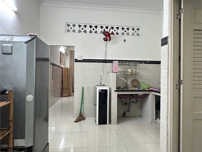 Bán gấp nhà   p tây thạnh  trường chinh  3 tỷ tân phú hồ chí minh  -1 trệt 1 lầu có ban công, hẻm 0