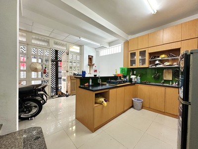 Bán nhà khu phan xích long 40m2, 5 tầng nhỉnh 6 tỉ 1