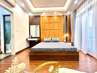 Phố yên hòa, nhà đẹp 6 tầng thang máy, tặng full nt xịn sò   9.8 tỷ 2