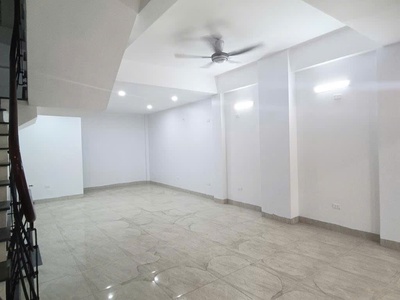 Cực gấp  đang bán nhà đền lừ dòng tiền gà đẻ trứng vàng. 71m 6t - 14 phòng kk. 900 triệu/suýt 1 tỷ/ 1