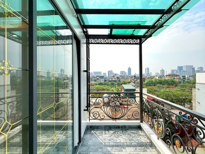 Lô góc 2 mặt ngõ - nhà mới - thang máy - vị trí gần 4