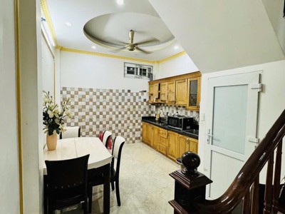 Cho thuê nhà phố chùa bộc 4 tầng x 45m2, 4 ngủ, 15 triệu/tháng 2