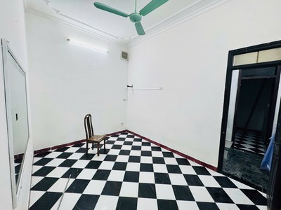 Cho thuê nhà phố hồng mai, 43m2, 3 tầng, 3 ngủ, 9.5 triệu  30m ra phố  ở gia đình, nhóm ngoan 0