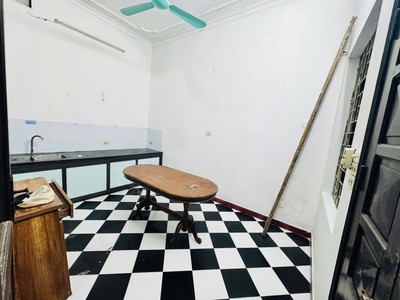 Cho thuê nhà phố hồng mai, 43m2, 3 tầng, 3 ngủ, 9.5 triệu  30m ra phố  ở gia đình, nhóm ngoan 2