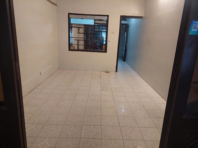 Cho thuê nhà tập thể b9 kim liên, 3 tầng, 12 triệu vừa ở vừa kinh doanh, ô tô đỗ trước nhà 0