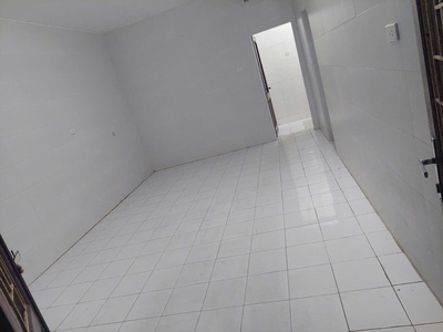 Cho thuê nhà tập thể b9 kim liên, 3 tầng, 12 triệu vừa ở vừa kinh doanh, ô tô đỗ trước nhà 1