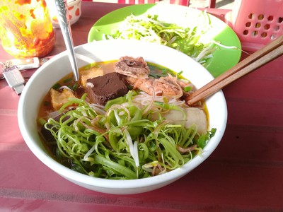Sửa cửa sắt bị xệ hư hỏng của hoàng văn toản Var:TinhQuan 1