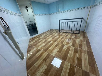 Bán gấp :   p. phú trung  âu cơ 1.5 tỷ tân phú hồ chí minh - nhỉnh 1 tỷ có hộ khẩu sài gòn - nhà 3 4
