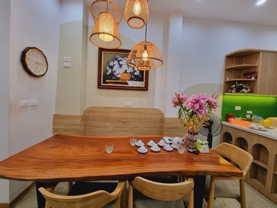 Phân lô vip cầu giấy - ngõ to hơn phố - vỉa hè đá bóng - kinh doanh vp- full nội thất xịn- 2 4