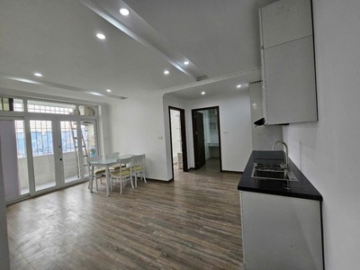 Bán căn hộ 2 pn - 61m  - trần quý kiên - cầu giấy - 4.9 tỷ - sổ đỏ 1