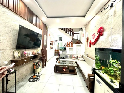 Bán nhà hào khê - quán nam, 44m 3 tầng, sân cổng riêng, giá 2.28 tỉ 0