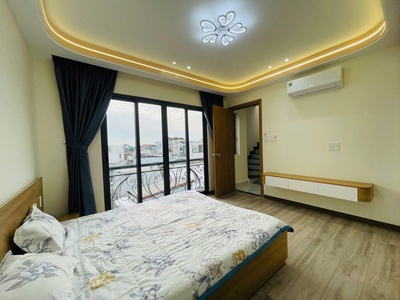 Bán nhà thống nhất, 4 phòng ngủ, sân thượng, ngang 4,6m, chỉ 5 tỷ xíu 4