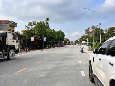 Chính chủ cần bán lô đất mặt đường 295b  quốc lộ 1a cũ    hồng thái, việt yên, bắc giang 0