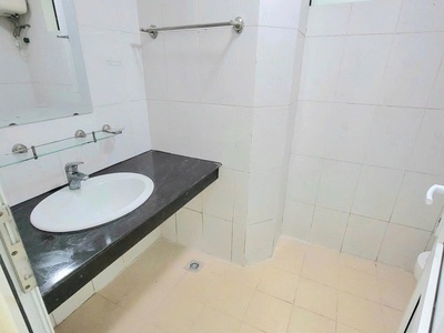 Cho thuê căn hộ c17 ngọc thụy, long biên 4