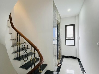 Nhà 7 tầng thang máy - trung tâm quận đống đa - 40m   ô tô lesux tránh   kinh doanh đỉnh 2