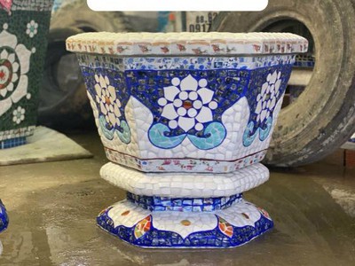 Nghệ nhân dán miễng sành sứ - ốp sành - chuyên chậu hoa - bể cá cảnh 18