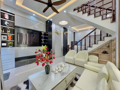 ĐẸP Cho thuê nhà 3 tầng mới xây kiệt Phan Châu Trinh - Hải Châu 20tr 1