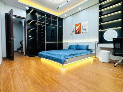Nguyễn Đình Hoàn 36m2 x mặt tiền 4M - Thoáng 2 mặt - Ba gác đỗ cửa - Full nội thất. 1