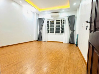 Nguyễn Đình Hoàn 36m2 x mặt tiền 4M - Thoáng 2 mặt - Ba gác đỗ cửa - Full nội thất. 2