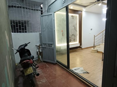 Bán Nhà Phố Vĩnh Hưng   35m    Lô Góc 3 Mặt Thoáng   Sân Riêng   4 Tầng Cực Đẹp 0