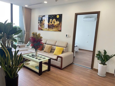 Chung cư Sky Center, Phổ Quang, TB: 2p ngủ rộng, 2wc, đậu oto, 17tr/th 2