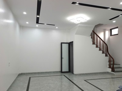 Bán nhà thượng phúc 30.3m , 5t, ban công thoáng, vài bước ra ô tô, chỉ 6.1 tỷ 2