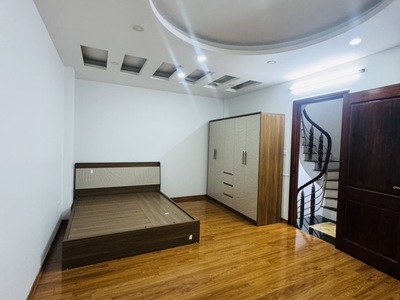 Bán nhà phố tôn đức thắng, đống đa, cách 10m ra ô tô tránh, gần hồ, 35m, mt 6m, 8.95 tỷ 1