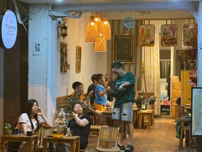 Sang nhượng nhanh quán cà phê tại mặt phố phương mai- đống đa- hà nội. 1