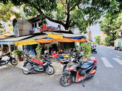 Lô góc - 2 mặt tiền đắc địa   124m2 ngang hơn 8   doanh thu 200tr nhỉnh 9 0