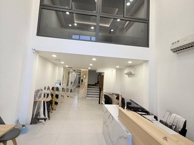 Mặt tiền trung tâm   p.tân định - dòng tiền khủng 90 tr/th chỉ có một   không có căn thứ hai. 1