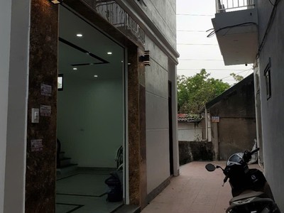 Bán nhà thượng phúc 30.3m , 5t, ban công thoáng, vài bước ra ô tô, chỉ 6.1 tỷ 3