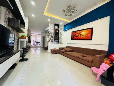 Bán nhà tây hồ, ô tô vào nhà, diện tích rộng hơn 100m, ở sướng, chỉ nhỉnh 16 tỷ 1