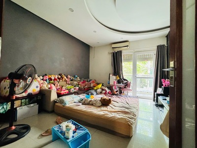 Bán nhà tây hồ, ô tô vào nhà, diện tích rộng hơn 100m, ở sướng, chỉ nhỉnh 16 tỷ 3