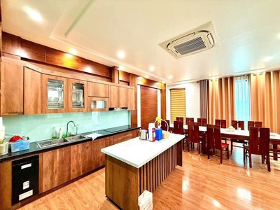 Bán nhà hoàng quốc việt, phân lô, ôtô tránh, kinh doanh, lô góc 58m2 chỉ 16 tỷ 2