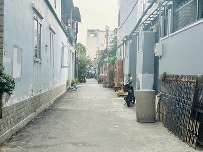 63m2 4x16m 3 tầng chỉ 5.xtỷ hẻm 4m xe hơi đậu cửa hàng xóm chung cư dreamhome 0