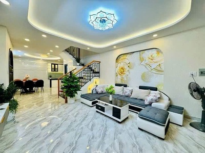 Nhà bán quang trung p10 hiếm mặt tiền 4.2m x12 ngay vincom nhà đẹp giá 5tỷ6 tl 0
