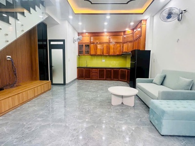 Cần bán nhà đẹp mới 100 hẻm bắc sơn, đầy đủ nội thất, đi bộ ra bãi tắm hòn chồng 0