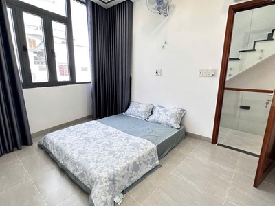 Cần bán nhà đẹp mới 100 hẻm bắc sơn, đầy đủ nội thất, đi bộ ra bãi tắm hòn chồng 4