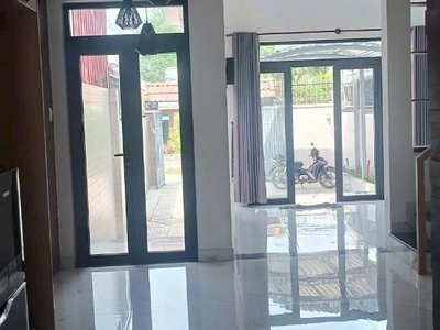 Biệt thự mini 2/ tỉnh lộ 15, xã Tân Thạnh Đông dt 150m2 1 lầu 3pn 2wc giá 3,8 tỷ 0