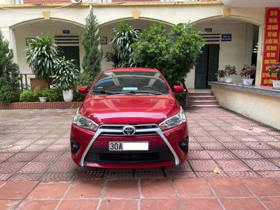 Gia đình cần bán chiếc xe ô tô Toyota Yarit 1.3 G sx 2015 màu đỏ 0