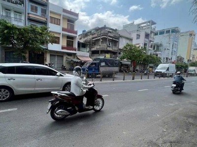 12.2 tỷ tl- bán gấp nhà mặt tiền kinh doanh 4 lầu đường minh phụng p2 quận 11 0