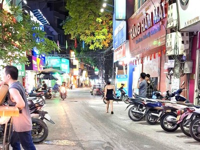 Cực hiếm  đất đình thôn, ô tô tránh, kd, 122m, mt6.2, chỉ nhỉnh 30 tỷ 0