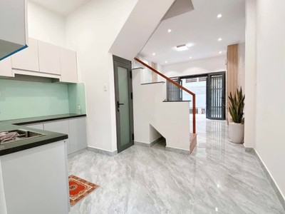 Bán nhà thích quảng đức, 32m2, 4 tầng, 3 pn nhỉnh 7 tỷ 2