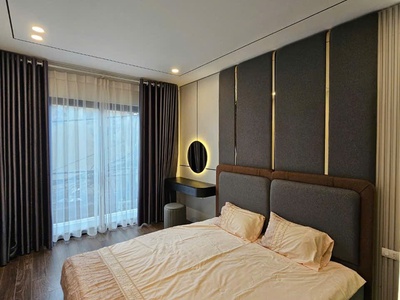 Gấp gấp - cần tiền cho con du học - chủ nhờ bán nhà đẹp   vũ xuân thiều, long biên   ô tô đỗ cửa 3