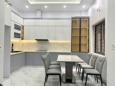 Bán nhà 4 tầng lô góc 2 mặt tiền ngô quyền, hải dương giá chỉ 4.x tỷ 2