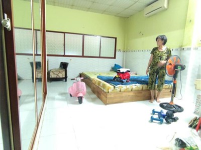 Bán nhà hxh hòa bình, hiệp tân, tân phú - 65m2, 2pn, 5.5 tỷ - sổ hồng 2