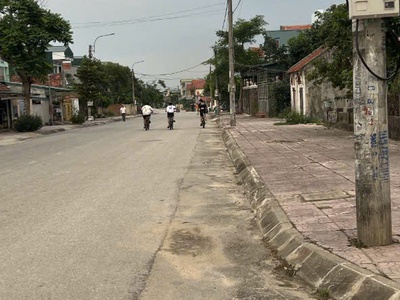 Cần bán đất mặt đường đồng đăng, phường việt hưng,Thành phố hạ long 0