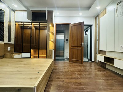 Bán nhà đội cấn, thang máy full nội thất 36m mt4 8 tỷ 0
