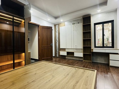 Bán nhà đội cấn, thang máy full nội thất 36m mt4 8 tỷ 1